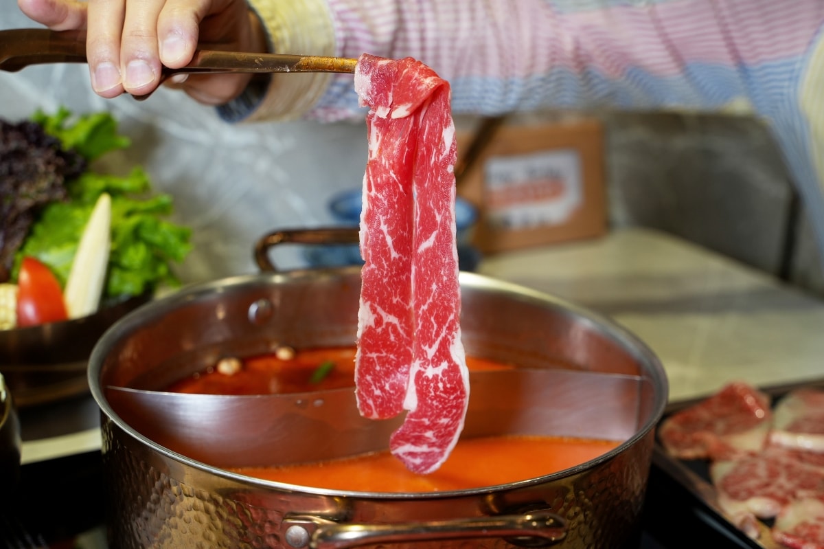 【台北東區美食】新肉多多 – 鍋物界的卡地亞！慶生、約會必收藏，台北少見的高級不限時火鍋餐廳就在忠孝敦化4號出口旁