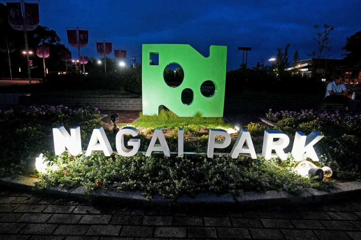 【大阪景點】teamLab Botanical Garden Osaka – teamLab推出的夜間戶外光影藝術博物館,遊客可以自由在植物園探索、與魔幻的作品互動 - 第3張圖 【大阪景點】teamLab Botanical Garden Osaka – teamLab推出的夜間戶外光影藝術博物館,遊客可以自由在植物園探索、與魔幻的作品互動
