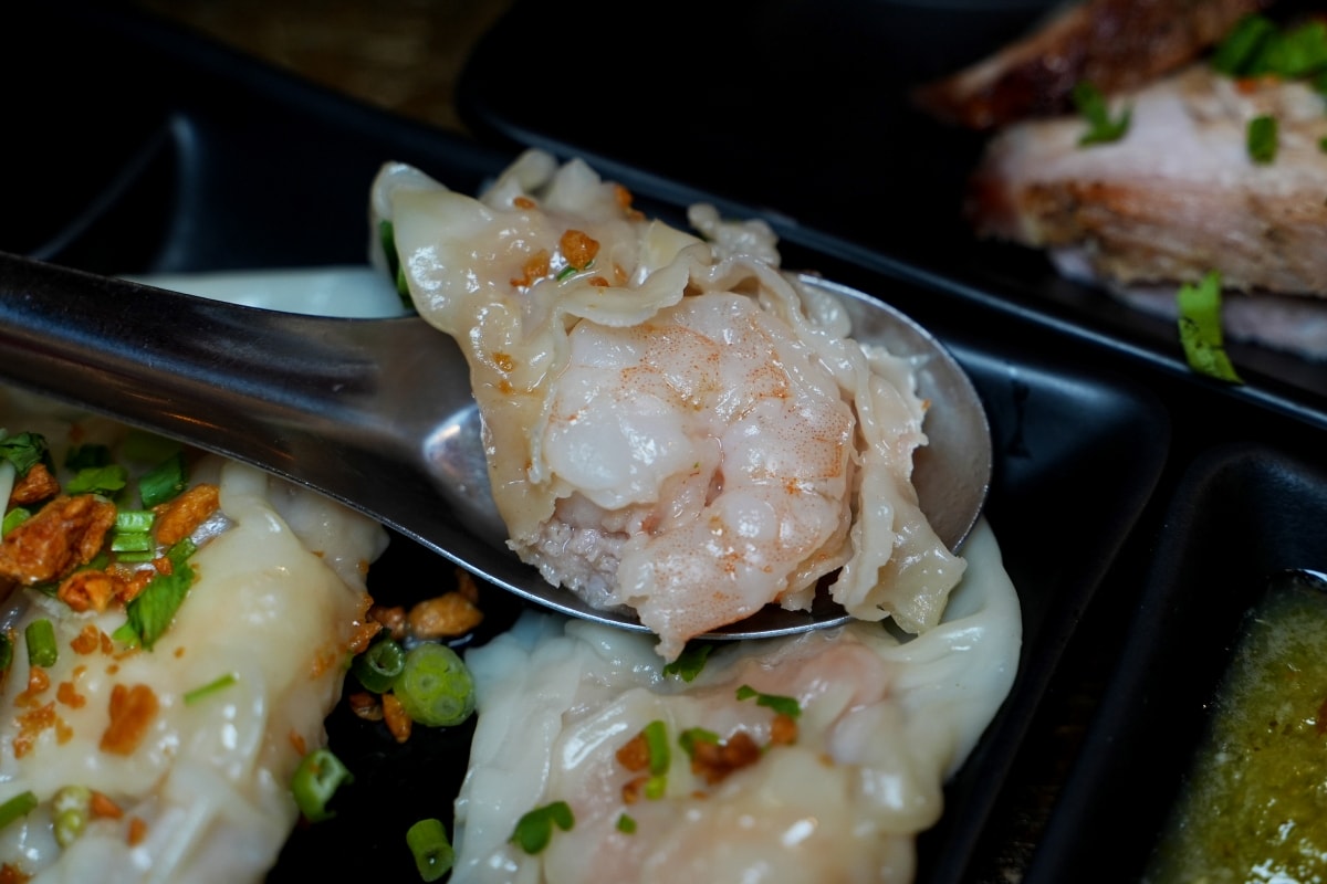 【曼谷美食】Tim Dumpling 大餃子 – 曼谷中國城的人氣大餛飩與麵食餐館,鮮蝦餛飩麵還可加蟹肉、叉燒、魚丸升級成豪華版本! - 第22張圖 【曼谷美食】Tim Dumpling 大餃子 – 曼谷中國城的人氣大餛飩與麵食餐館,鮮蝦餛飩麵還可加蟹肉、叉燒、魚丸升級成豪華版本!