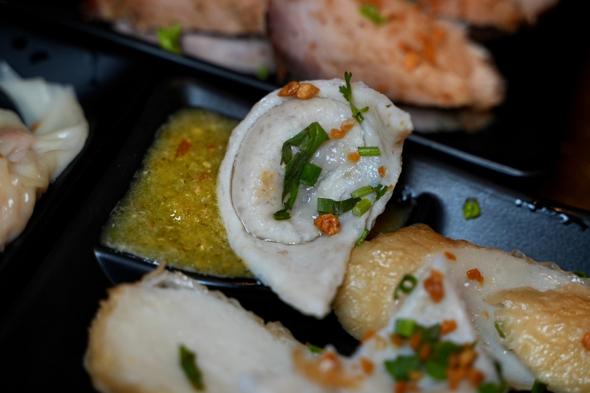 【曼谷美食】Tim Dumpling 大餃子 – 曼谷中國城的人氣大餛飩與麵食餐館,鮮蝦餛飩麵還可加蟹肉、叉燒、魚丸升級成豪華版本! - 第26張圖 【曼谷美食】Tim Dumpling 大餃子 – 曼谷中國城的人氣大餛飩與麵食餐館,鮮蝦餛飩麵還可加蟹肉、叉燒、魚丸升級成豪華版本!