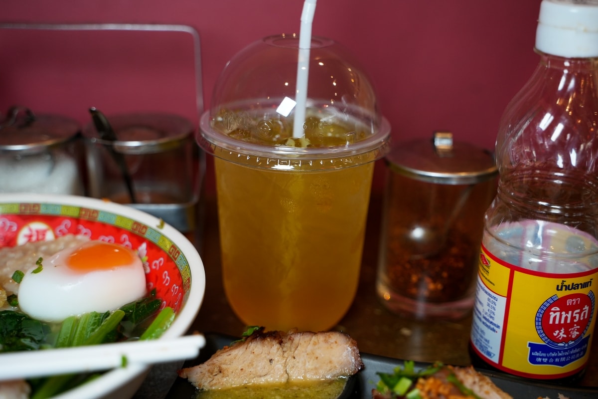 【曼谷美食】Tim Dumpling 大餃子 – 曼谷中國城的人氣大餛飩與麵食餐館,鮮蝦餛飩麵還可加蟹肉、叉燒、魚丸升級成豪華版本! - 第27張圖 【曼谷美食】Tim Dumpling 大餃子 – 曼谷中國城的人氣大餛飩與麵食餐館,鮮蝦餛飩麵還可加蟹肉、叉燒、魚丸升級成豪華版本!