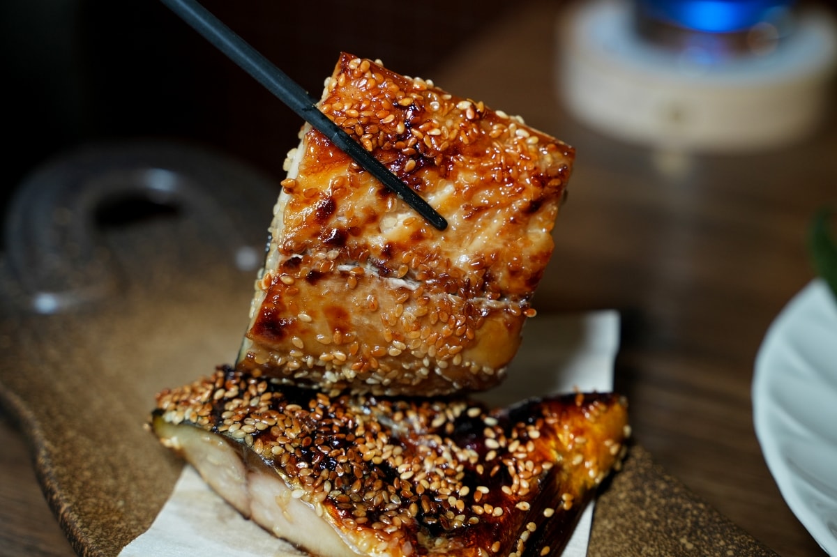 【大安區美食】暮所Musuo – 日式居酒屋與現代酒吧的完美邂逅,每道餐點都有記憶點與辨識度,職人級自醃熟成魚必點! - 第28張圖 【大安區美食】暮所Musuo – 日式居酒屋與現代酒吧的完美邂逅,每道餐點都有記憶點與辨識度,職人級自醃熟成魚必點!