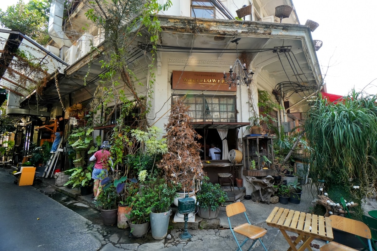 【曼谷美食】Wallflowers Cafe – 曼谷中國城超人氣花草風網美咖啡廳,環境跟餐點賣相都吸睛,我覺得這裡的鹹食比蛋糕好吃 - 第30張圖 【曼谷美食】Wallflowers Cafe – 曼谷中國城超人氣花草風網美咖啡廳,環境跟餐點賣相都吸睛,我覺得這裡的鹹食比蛋糕好吃