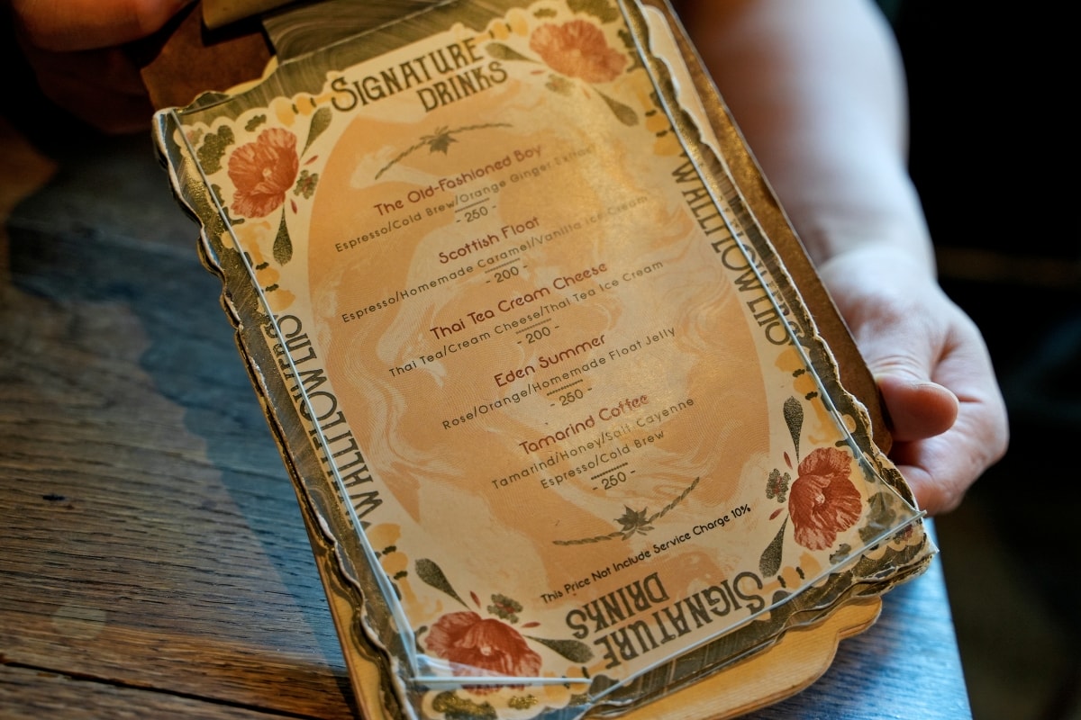 【曼谷美食】Wallflowers Cafe – 曼谷中國城超人氣花草風網美咖啡廳,環境跟餐點賣相都吸睛,我覺得這裡的鹹食比蛋糕好吃 - 第11張圖 【曼谷美食】Wallflowers Cafe – 曼谷中國城超人氣花草風網美咖啡廳,環境跟餐點賣相都吸睛,我覺得這裡的鹹食比蛋糕好吃