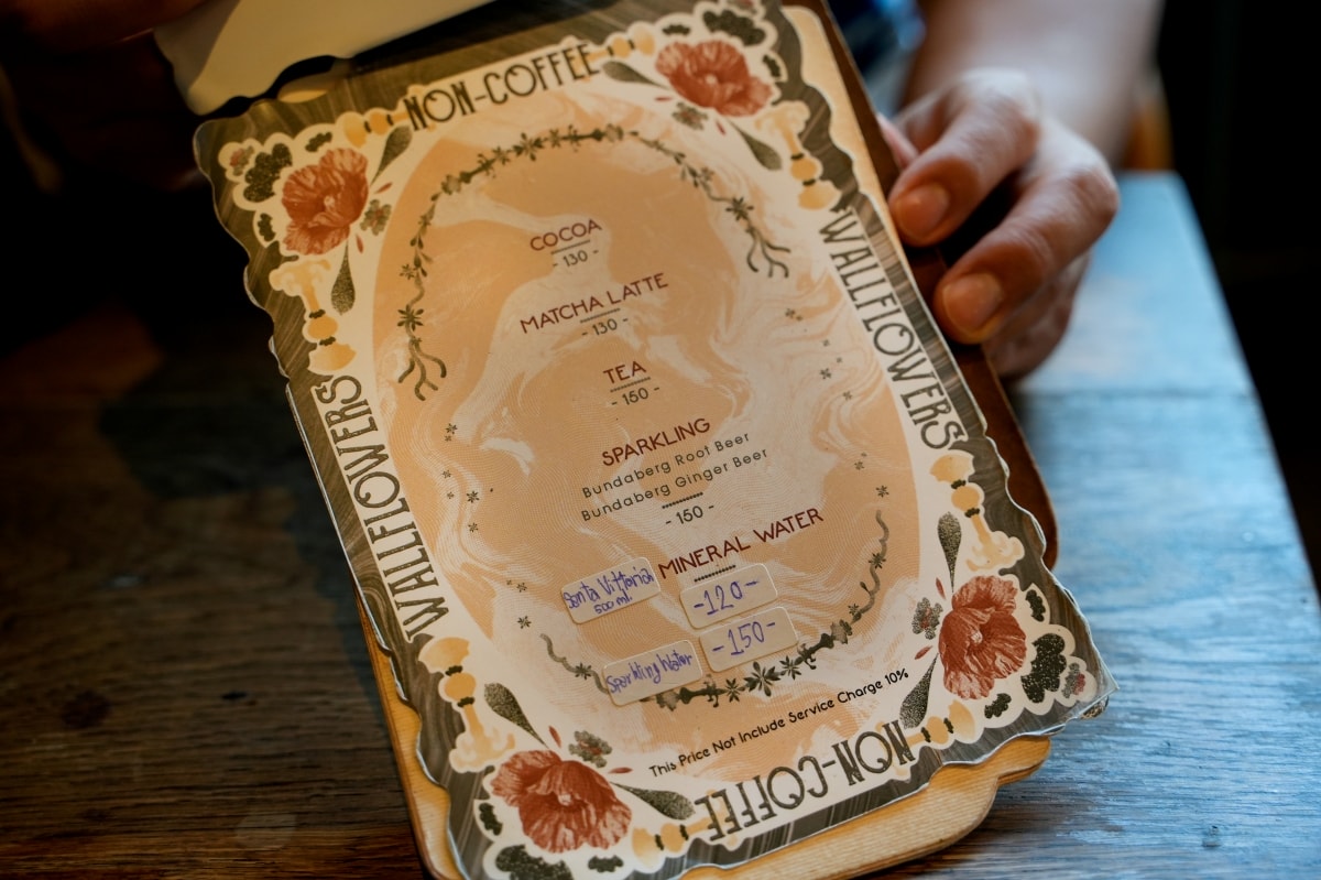 【曼谷美食】Wallflowers Cafe – 曼谷中國城超人氣花草風網美咖啡廳,環境跟餐點賣相都吸睛,我覺得這裡的鹹食比蛋糕好吃 - 第13張圖 【曼谷美食】Wallflowers Cafe – 曼谷中國城超人氣花草風網美咖啡廳,環境跟餐點賣相都吸睛,我覺得這裡的鹹食比蛋糕好吃
