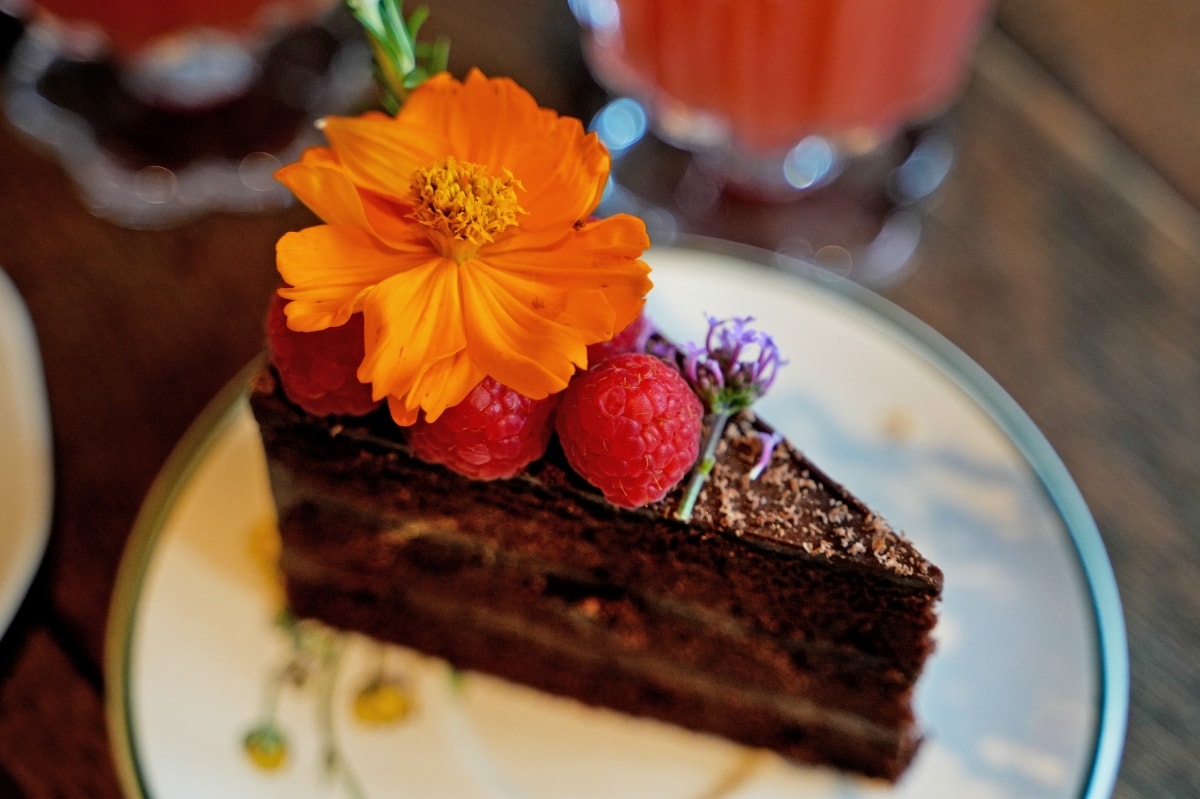 【曼谷美食】Wallflowers Cafe – 曼谷中國城超人氣花草風網美咖啡廳,環境跟餐點賣相都吸睛,我覺得這裡的鹹食比蛋糕好吃 - 第21張圖 【曼谷美食】Wallflowers Cafe – 曼谷中國城超人氣花草風網美咖啡廳,環境跟餐點賣相都吸睛,我覺得這裡的鹹食比蛋糕好吃