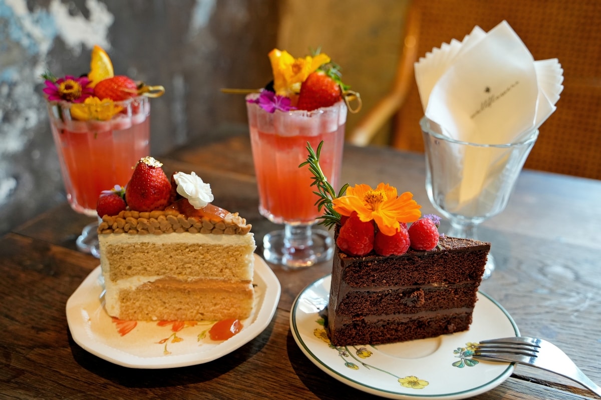 【曼谷美食】Wallflowers Cafe – 曼谷中國城超人氣花草風網美咖啡廳,環境跟餐點賣相都吸睛,我覺得這裡的鹹食比蛋糕好吃 - 第17張圖 【曼谷美食】Wallflowers Cafe – 曼谷中國城超人氣花草風網美咖啡廳,環境跟餐點賣相都吸睛,我覺得這裡的鹹食比蛋糕好吃