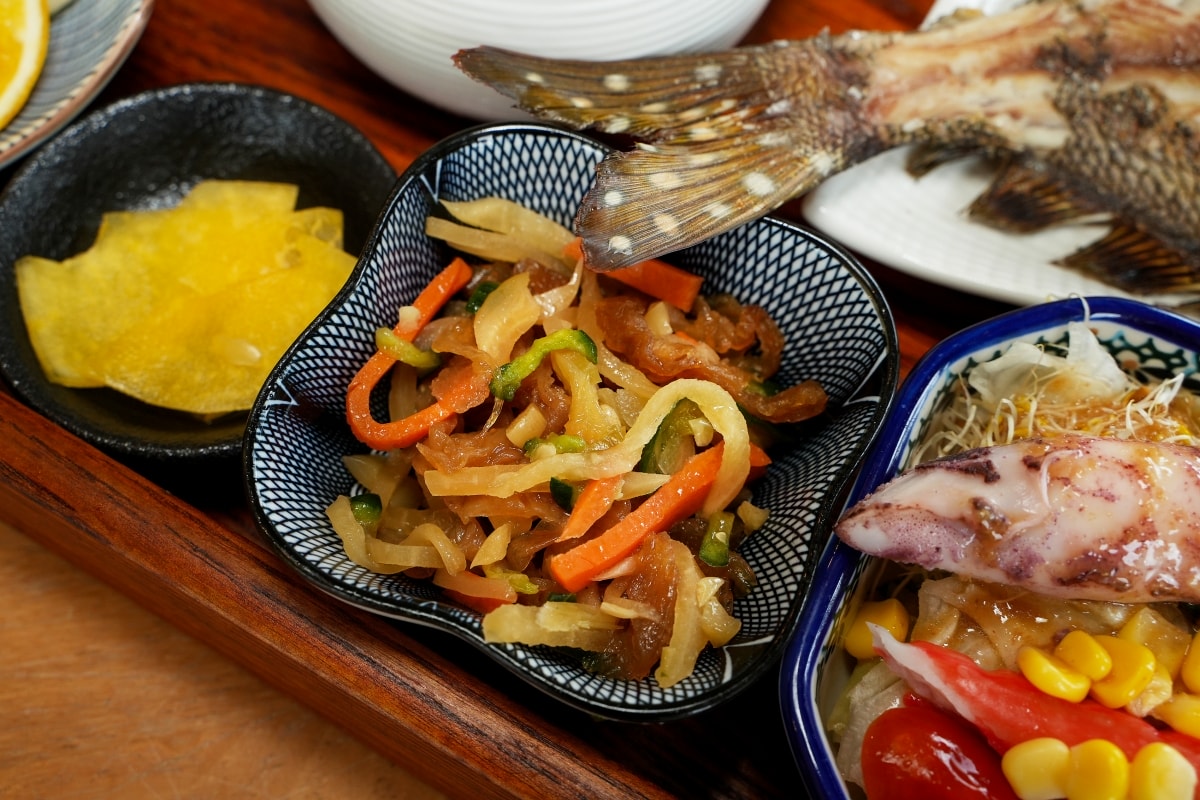【礁溪美食】樂漁鮮魚定食x咖啡 – 礁溪新開幕人氣定食餐廳！主打各種老饕等級的現流海魚，每日數量限定，晚來就吃不到唷～