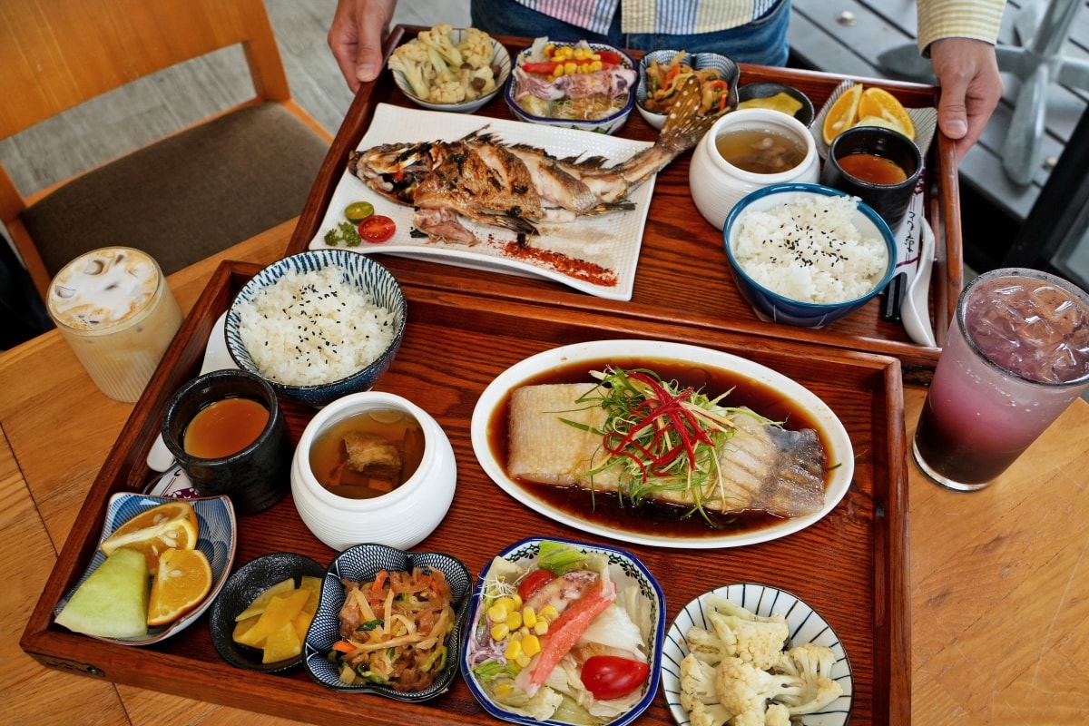【礁溪美食】樂漁鮮魚定食x咖啡 – 礁溪新開幕人氣定食餐廳！主打各種老饕等級的現流海魚，每日數量限定，晚來就吃不到唷～