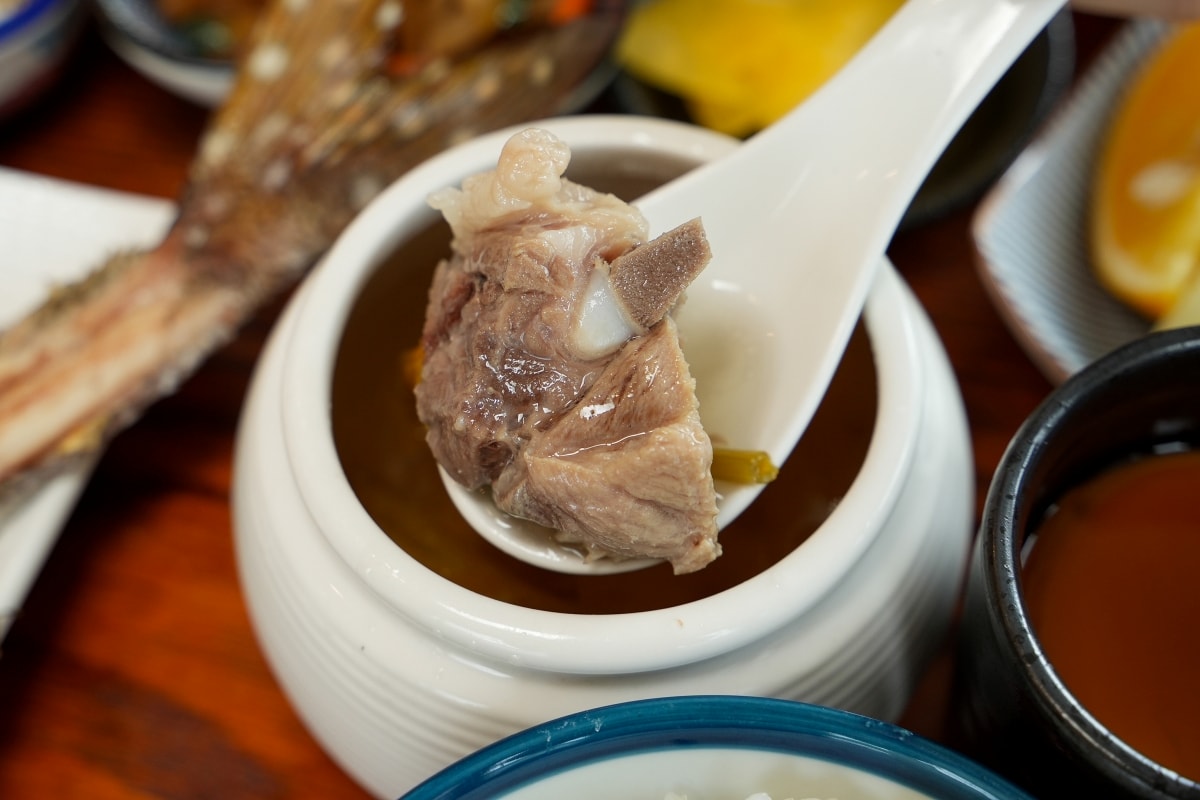 【礁溪美食】樂漁鮮魚定食x咖啡 – 礁溪新開幕人氣定食餐廳！主打各種老饕等級的現流海魚，每日數量限定，晚來就吃不到唷～