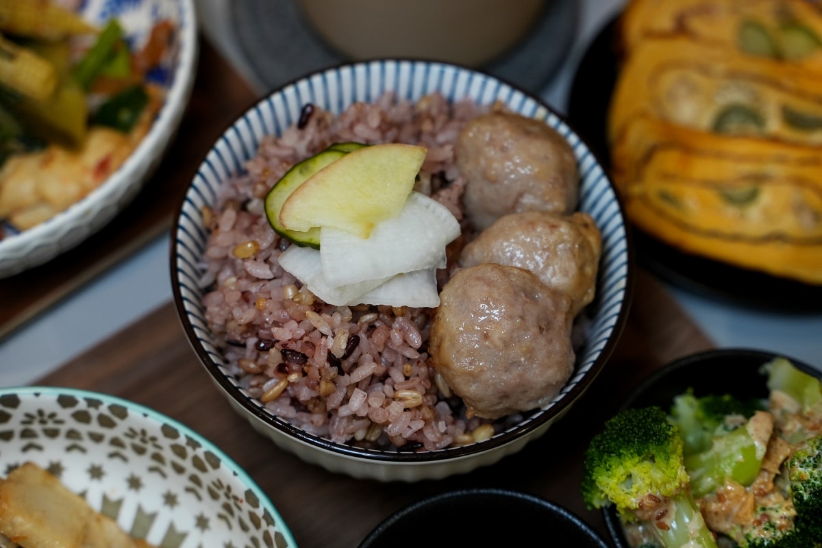 【花蓮美食】麥廚|小火廚房 – 健康、美味、清爽路線路線的可愛定食餐廳,有日式風格結合台味元素,白飯可以升級為七穀米 - 第17張圖 【花蓮美食】麥廚|小火廚房 – 健康、美味、清爽路線路線的可愛定食餐廳,有日式風格結合台味元素,白飯可以升級為七穀米