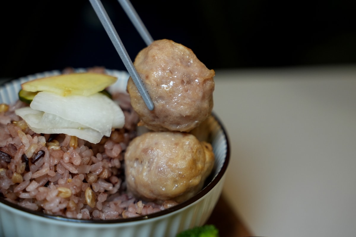 【花蓮美食】麥廚|小火廚房 – 健康、美味、清爽路線路線的可愛定食餐廳,有日式風格結合台味元素,白飯可以升級為七穀米 - 第18張圖 【花蓮美食】麥廚|小火廚房 – 健康、美味、清爽路線路線的可愛定食餐廳,有日式風格結合台味元素,白飯可以升級為七穀米