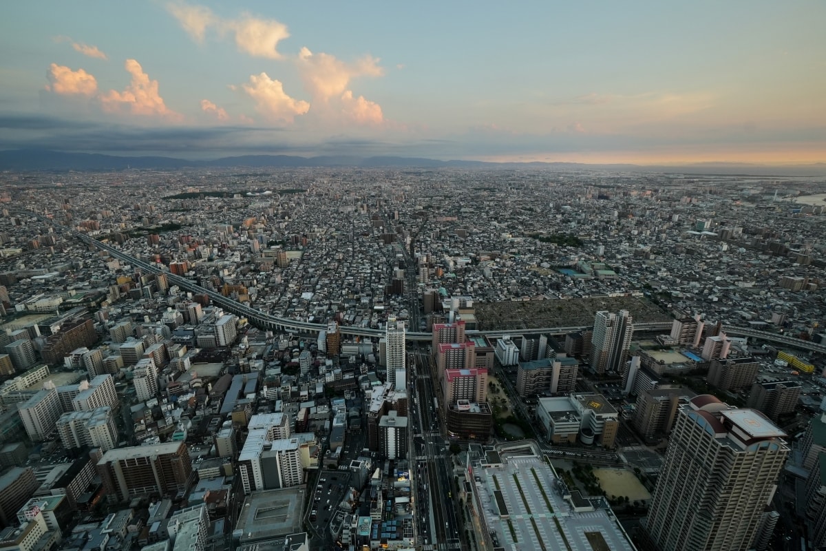 【大阪景點】阿倍野展望台 HARUKAS 300 – 大阪與全關西最高建築裡的展望台！離地300公尺高，可以360度眺望各大知名地標跟日落絕景
