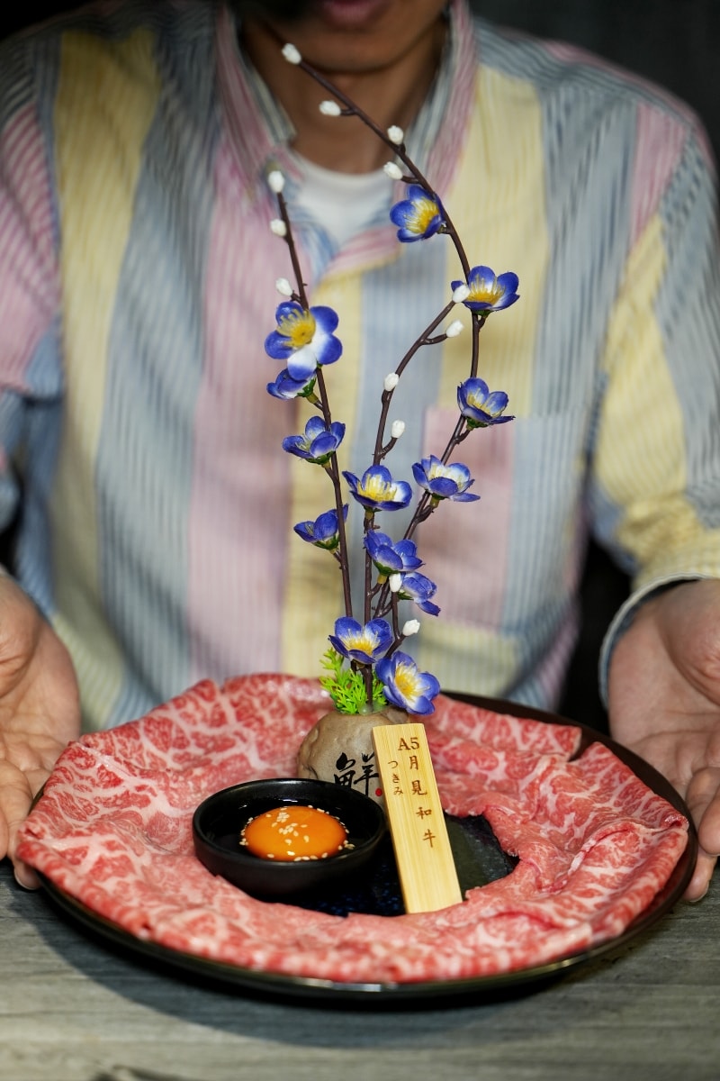 【蘆洲美食】樂樂燒肉蘆洲店 – 蘆洲高品質燒肉餐廳，連各種部位的日本A5和牛和牛都可以吃到飽！生啤酒也可以無限暢飲唷～♪