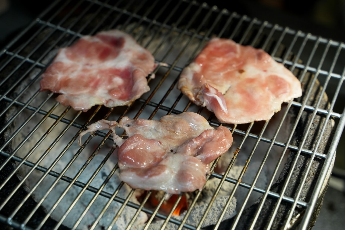 【蘆洲美食】樂樂燒肉蘆洲店 – 蘆洲高品質燒肉餐廳，連各種部位的日本A5和牛和牛都可以吃到飽！生啤酒也可以無限暢飲唷～♪