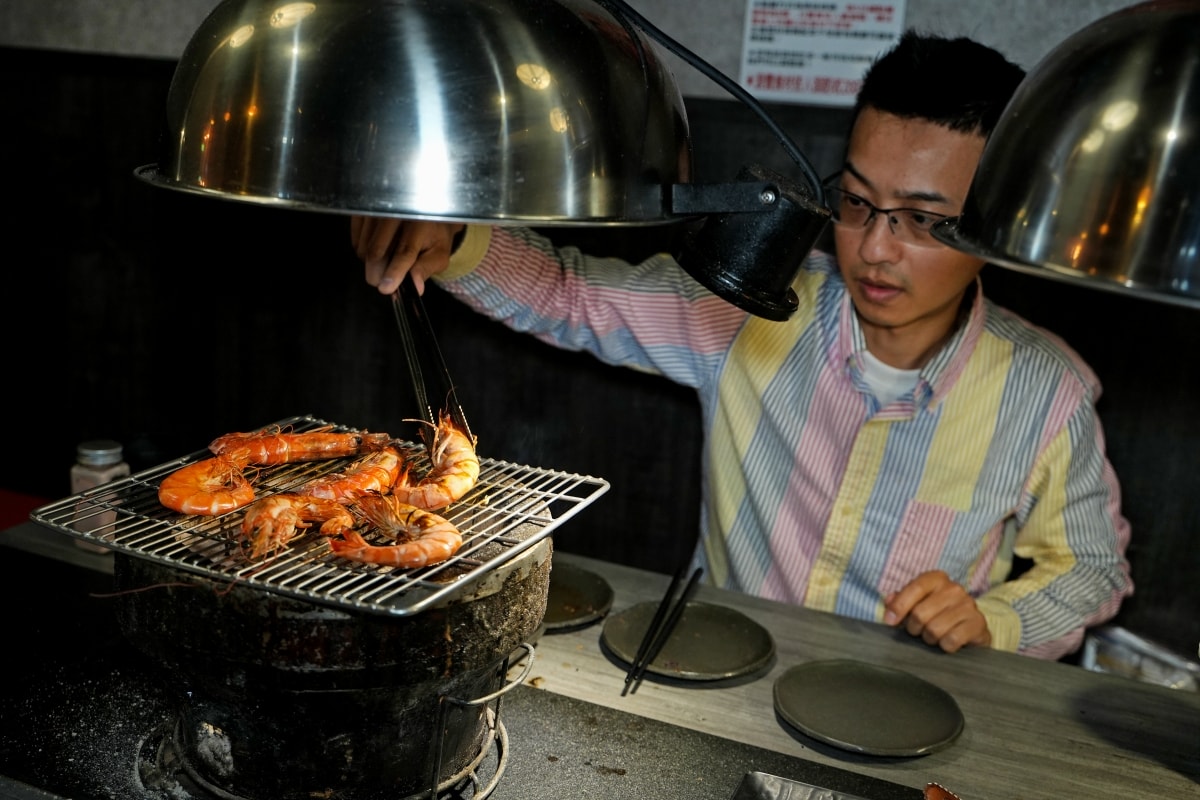 【蘆洲美食】樂樂燒肉蘆洲店 – 蘆洲高品質燒肉餐廳，連各種部位的日本A5和牛和牛都可以吃到飽！生啤酒也可以無限暢飲唷～♪