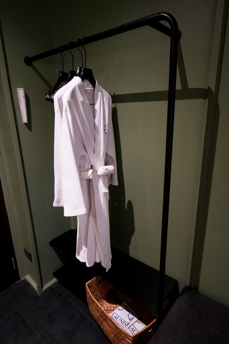 【清邁住宿】Hotel Loy Chiang Mai – 古城區附近鬧中取靜的精品旅店,離塔佩門和清邁夜市都不遠,豪華房還有半露天超大浴缸! - 第14張圖 【清邁住宿】Hotel Loy Chiang Mai – 古城區附近鬧中取靜的精品旅店,離塔佩門和清邁夜市都不遠,豪華房還有半露天超大浴缸!