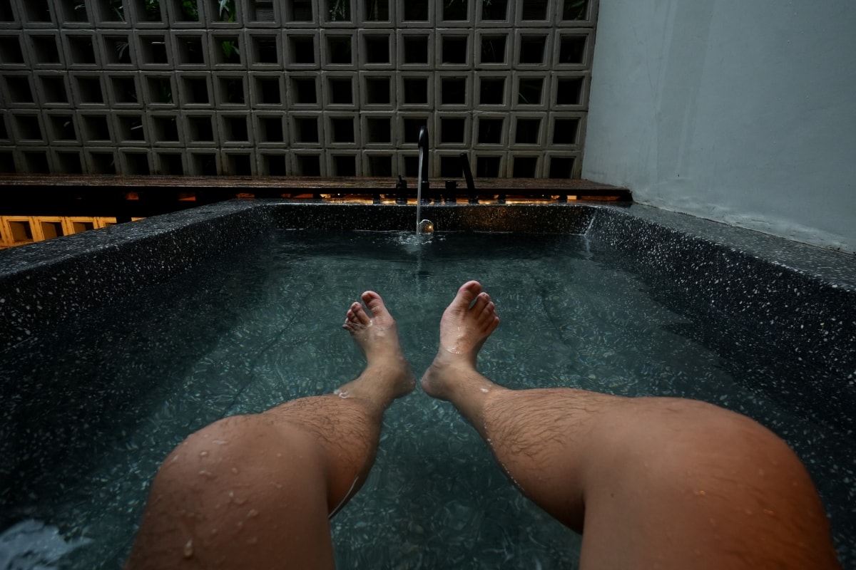 【清邁住宿】Hotel Loy Chiang Mai – 古城區附近鬧中取靜的精品旅店,離塔佩門和清邁夜市都不遠,豪華房還有半露天超大浴缸! - 第22張圖 【清邁住宿】Hotel Loy Chiang Mai – 古城區附近鬧中取靜的精品旅店,離塔佩門和清邁夜市都不遠,豪華房還有半露天超大浴缸!
