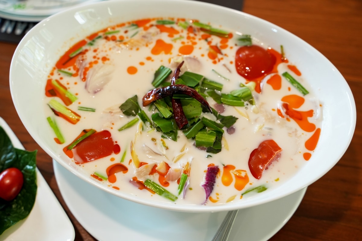 【華欣美食】Chom Cafe And Restaurant Hua Hin – 清邁超人氣熱帶雨林風餐廳在華欣也有分店!一樣造景很有秘境感,愛拍美照的朋友必訪喔~ - 第19張圖 【華欣美食】Chom Cafe And Restaurant Hua Hin – 清邁超人氣熱帶雨林風餐廳在華欣也有分店!一樣造景很有秘境感,愛拍美照的朋友必訪喔~