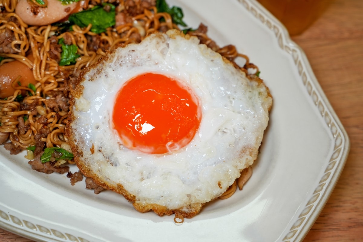 【曼谷美食】GAPOW TAPAE – 把打拋飯做到極致的超人氣排隊店！乾式熟成45天的打拋牛飯、用了卡羅來納死神辣椒的打拋飯這裡都吃得到