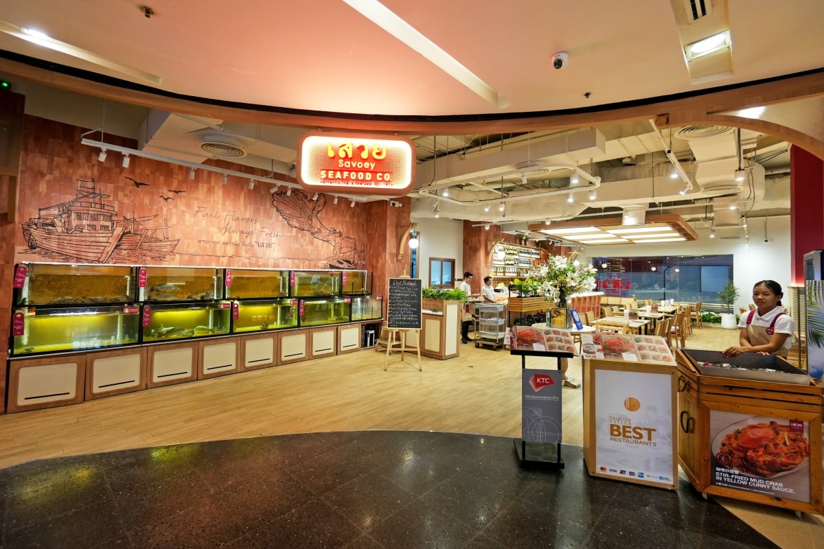 【曼谷美食】Savoey 上味泰 – 離奇隆站只有1分鐘路程的Mercury Ville分店,空間寬敞舒適,招牌黃咖哩炒蟹、冬蔭功等都讓人回味無窮! - 第3張圖 【曼谷美食】Savoey 上味泰 – 離奇隆站只有1分鐘路程的Mercury Ville分店,空間寬敞舒適,招牌黃咖哩炒蟹、冬蔭功等都讓人回味無窮!