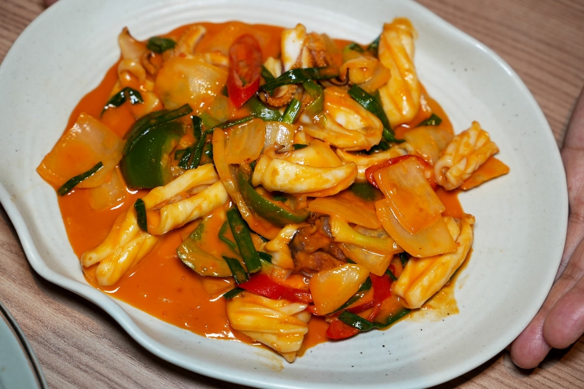 【曼谷美食】Savoey 上味泰 – 離奇隆站只有1分鐘路程的Mercury Ville分店,空間寬敞舒適,招牌黃咖哩炒蟹、冬蔭功等都讓人回味無窮! - 第28張圖 【曼谷美食】Savoey 上味泰 – 離奇隆站只有1分鐘路程的Mercury Ville分店,空間寬敞舒適,招牌黃咖哩炒蟹、冬蔭功等都讓人回味無窮!