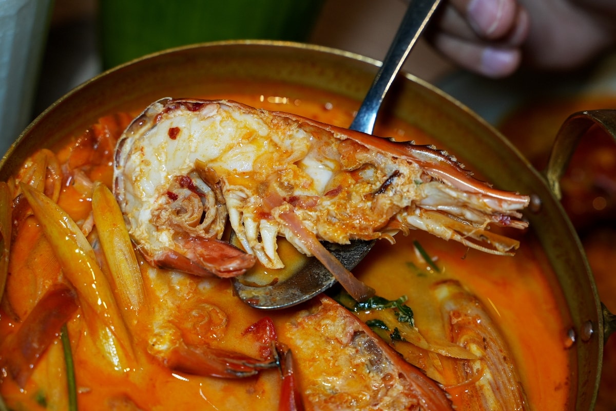 【曼谷美食】Savoey 上味泰 – 離奇隆站只有1分鐘路程的Mercury Ville分店,空間寬敞舒適,招牌黃咖哩炒蟹、冬蔭功等都讓人回味無窮! - 第23張圖 【曼谷美食】Savoey 上味泰 – 離奇隆站只有1分鐘路程的Mercury Ville分店,空間寬敞舒適,招牌黃咖哩炒蟹、冬蔭功等都讓人回味無窮!