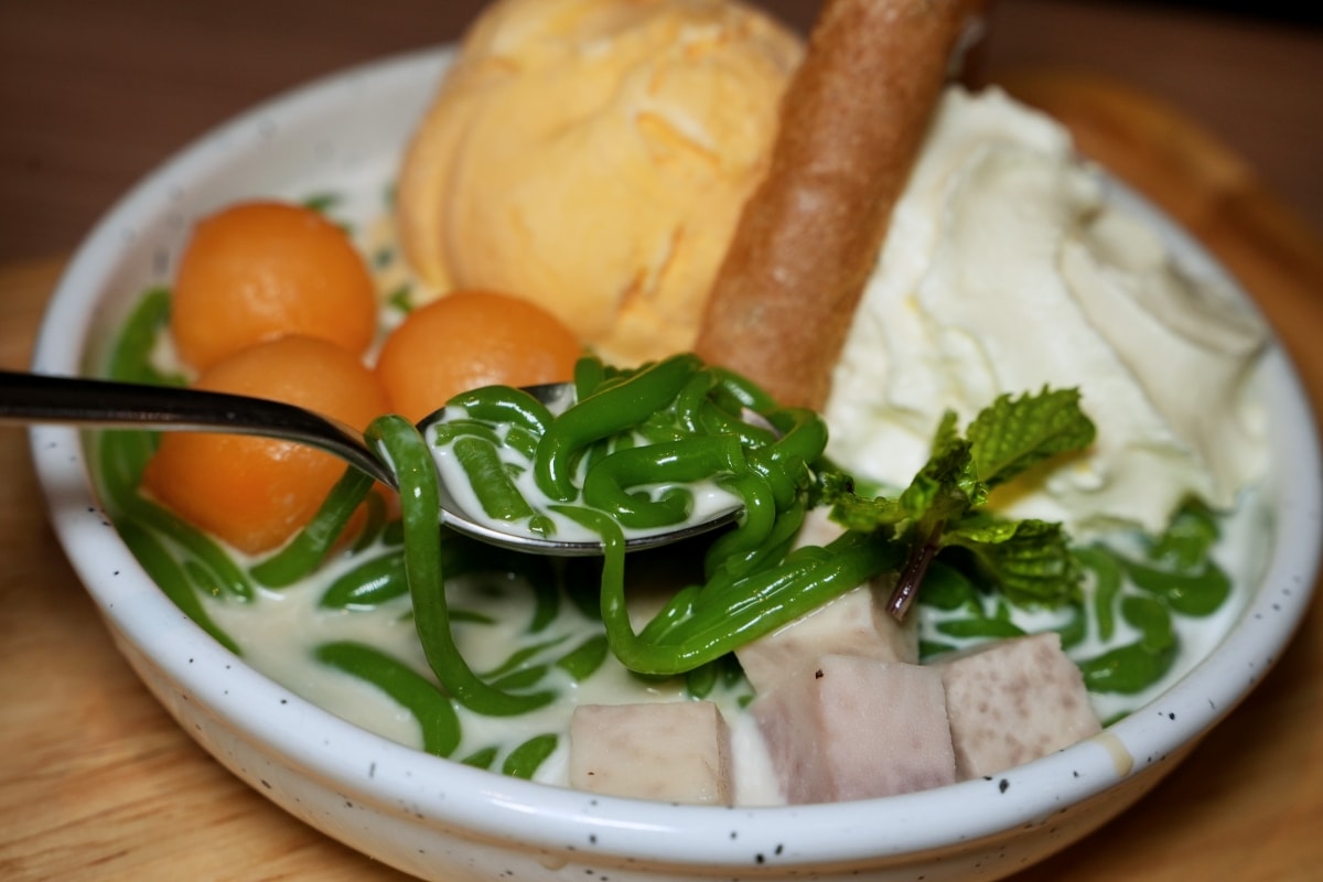 【曼谷美食】Savoey 上味泰 – 離奇隆站只有1分鐘路程的Mercury Ville分店,空間寬敞舒適,招牌黃咖哩炒蟹、冬蔭功等都讓人回味無窮! - 第40張圖 【曼谷美食】Savoey 上味泰 – 離奇隆站只有1分鐘路程的Mercury Ville分店,空間寬敞舒適,招牌黃咖哩炒蟹、冬蔭功等都讓人回味無窮!