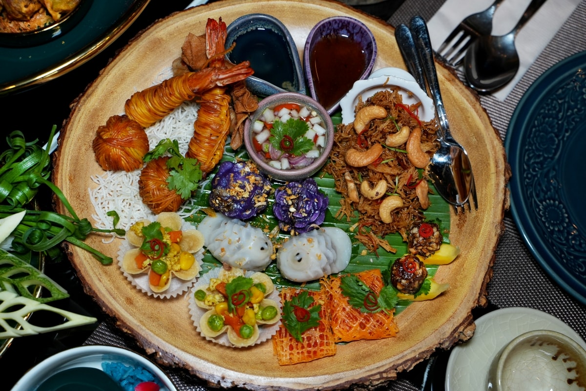 【曼谷美食】Anya Authentic Thai Cuisine – 宮廷等級的正宗泰式料理,超特別的香冰泡飯你一定沒吃過!五顏六色的九福拼盤也是必點品項 - 第19張圖 【曼谷美食】Anya Authentic Thai Cuisine – 宮廷等級的正宗泰式料理,超特別的香冰泡飯你一定沒吃過!五顏六色的九福拼盤也是必點品項