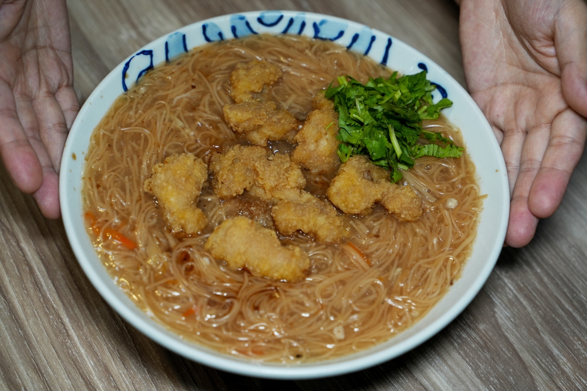 【新竹東門市場美食】享來初 – 沒想到鹽酥雞跟滑順的麵線可以這麼搭!絕對是來東門市場時必吃的人氣名店 - 第11張圖 【新竹東門市場美食】享來初 – 沒想到鹽酥雞跟滑順的麵線可以這麼搭!絕對是來東門市場時必吃的人氣名店
