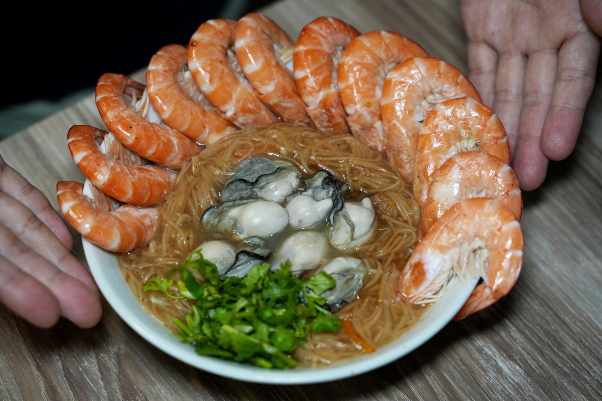 【新竹東門市場美食】享來初 – 沒想到鹽酥雞跟滑順的麵線可以這麼搭!絕對是來東門市場時必吃的人氣名店 - 第17張圖 【新竹東門市場美食】享來初 – 沒想到鹽酥雞跟滑順的麵線可以這麼搭!絕對是來東門市場時必吃的人氣名店