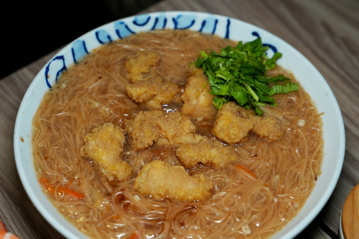 【新竹東門市場美食】享來初 – 沒想到鹽酥雞跟滑順的麵線可以這麼搭!絕對是來東門市場時必吃的人氣名店 - 第12張圖 【新竹東門市場美食】享來初 – 沒想到鹽酥雞跟滑順的麵線可以這麼搭!絕對是來東門市場時必吃的人氣名店