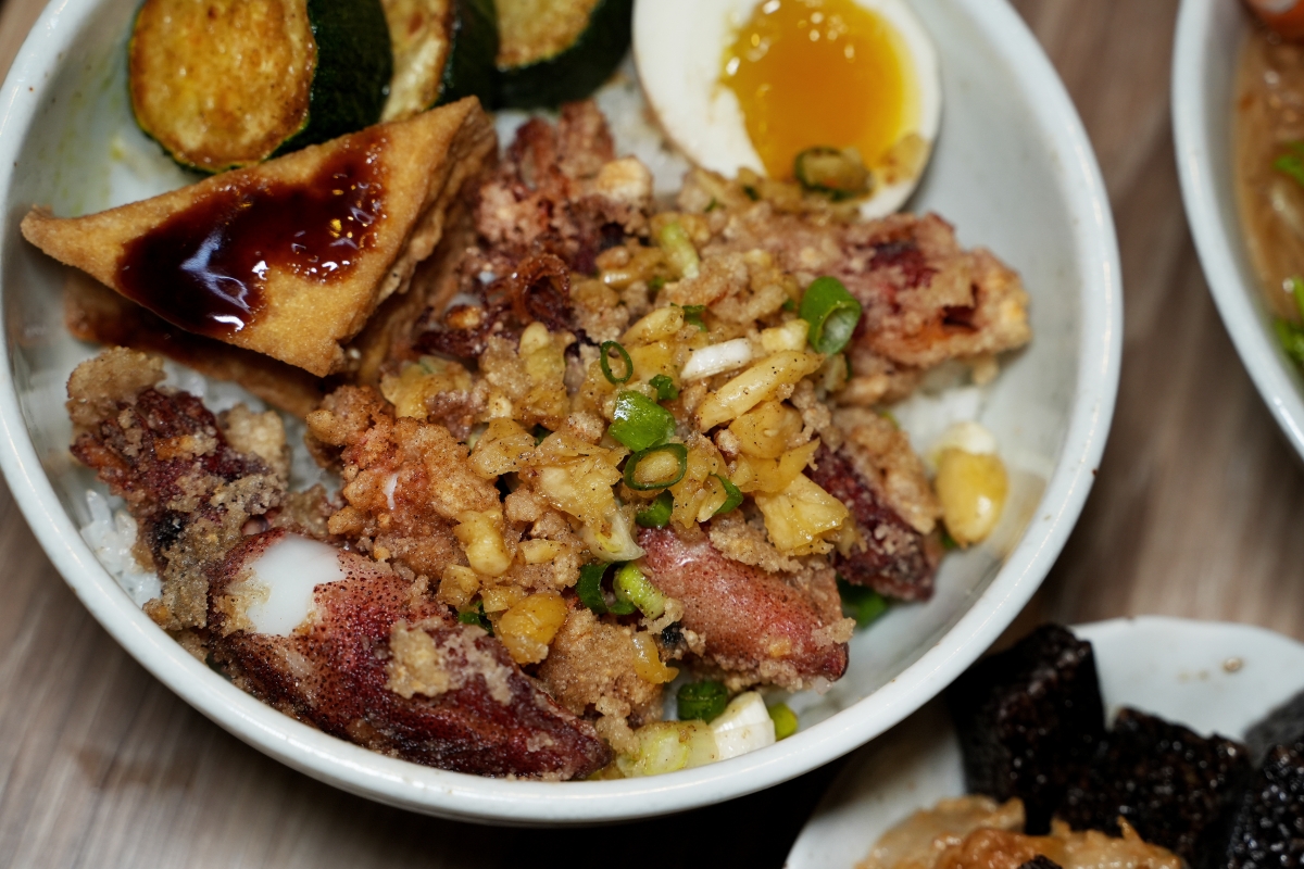 【新竹東門市場美食】享來初 – 沒想到鹽酥雞跟滑順的麵線可以這麼搭!絕對是來東門市場時必吃的人氣名店 - 第21張圖 【新竹東門市場美食】享來初 – 沒想到鹽酥雞跟滑順的麵線可以這麼搭!絕對是來東門市場時必吃的人氣名店
