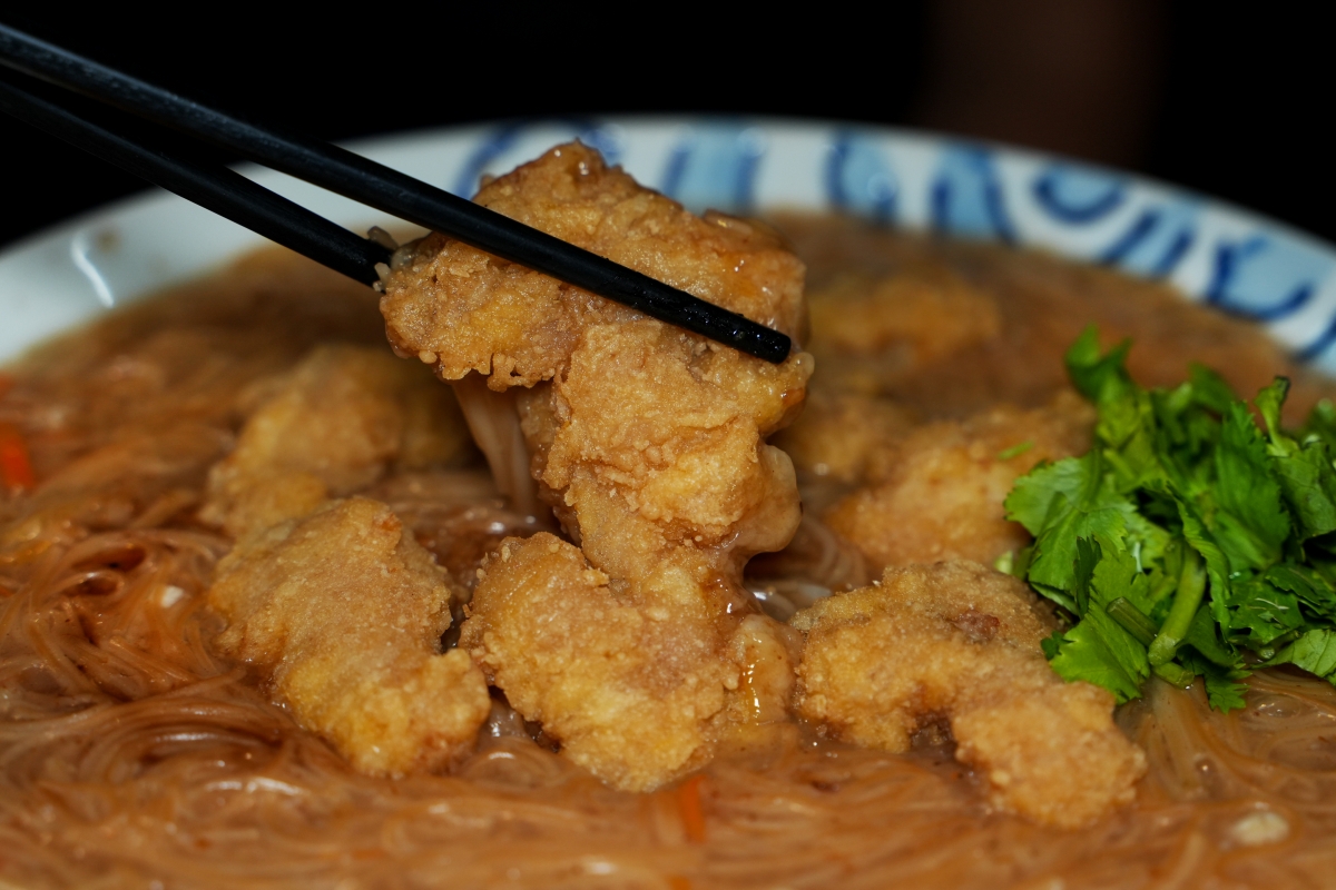 【新竹東門市場美食】享來初 – 沒想到鹽酥雞跟滑順的麵線可以這麼搭!絕對是來東門市場時必吃的人氣名店 - 第13張圖 【新竹東門市場美食】享來初 – 沒想到鹽酥雞跟滑順的麵線可以這麼搭!絕對是來東門市場時必吃的人氣名店