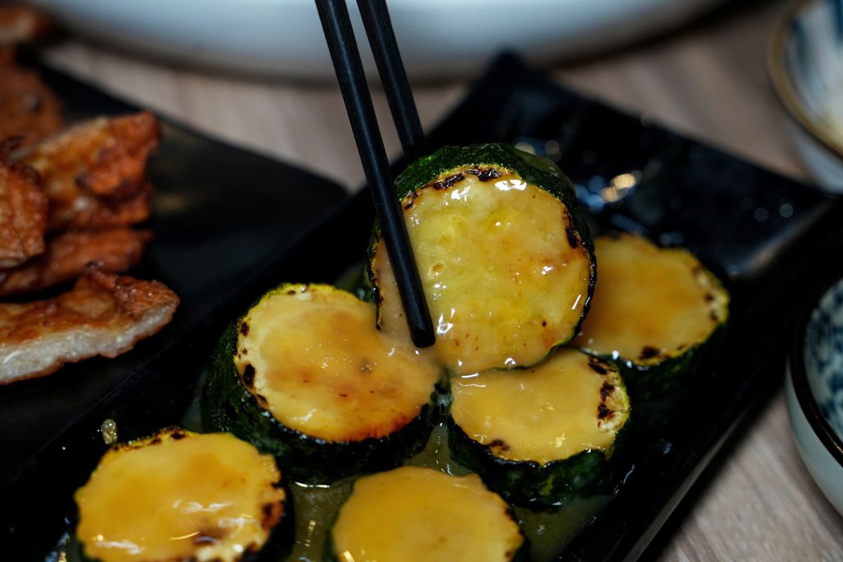 【新竹東門市場美食】享來初 – 沒想到鹽酥雞跟滑順的麵線可以這麼搭!絕對是來東門市場時必吃的人氣名店 - 第28張圖 【新竹東門市場美食】享來初 – 沒想到鹽酥雞跟滑順的麵線可以這麼搭!絕對是來東門市場時必吃的人氣名店