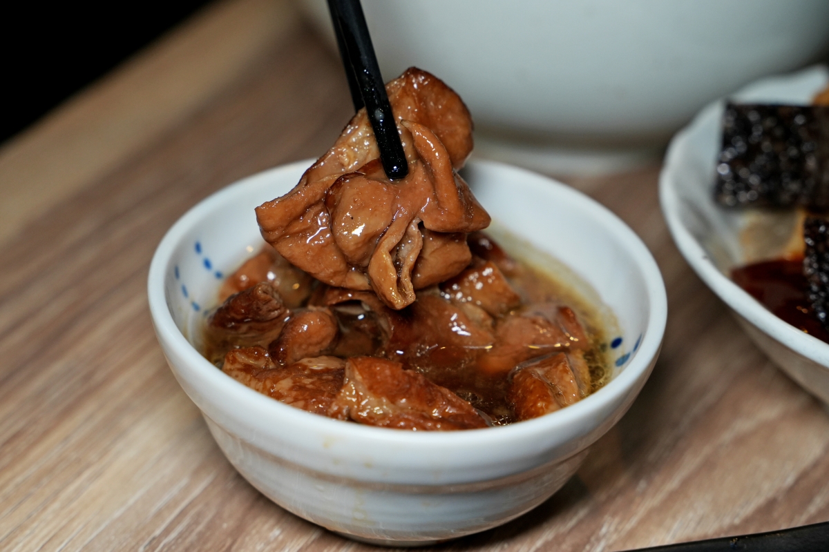 【新竹東門市場美食】享來初 – 沒想到鹽酥雞跟滑順的麵線可以這麼搭!絕對是來東門市場時必吃的人氣名店 - 第16張圖 【新竹東門市場美食】享來初 – 沒想到鹽酥雞跟滑順的麵線可以這麼搭!絕對是來東門市場時必吃的人氣名店