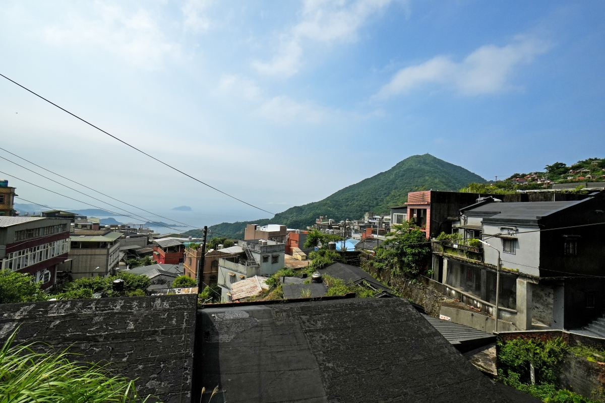 【九份民宿推薦】九份山城山海灣民宿 – 擁有絕佳山景與海景視野的慢活民宿,房型溫馨且有自然檜木香氣,步行5分鐘即可到老街覓食 - 第11張圖 【九份民宿推薦】九份山城山海灣民宿 – 擁有絕佳山景與海景視野的慢活民宿,房型溫馨且有自然檜木香氣,步行5分鐘即可到老街覓食
