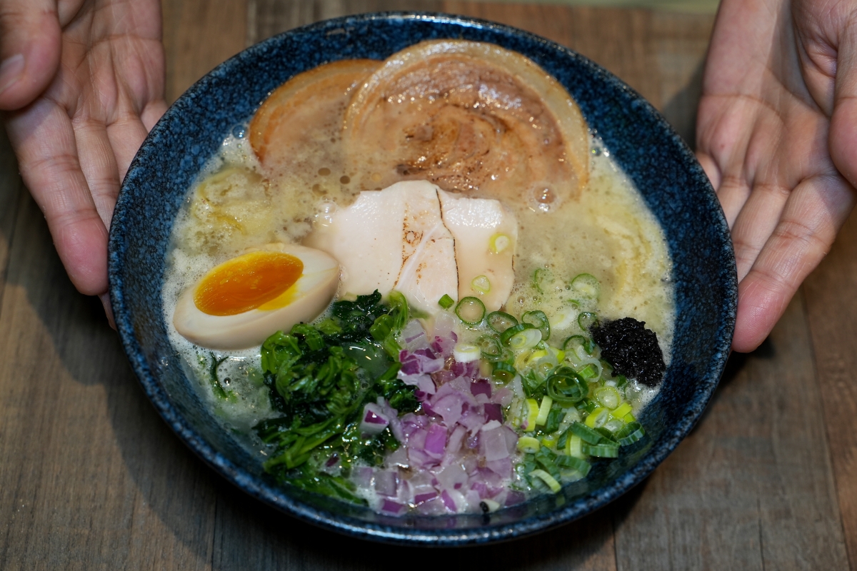 【桃園美食】拉麵夫人 小檜溪店 – 濃郁卻不油膩的雞白湯越喝越順口!天然食材製成的拉麵讓全家大小都可以吃得安心 - 第23張圖 【桃園美食】拉麵夫人 小檜溪店 – 濃郁卻不油膩的雞白湯越喝越順口!天然食材製成的拉麵讓全家大小都可以吃得安心