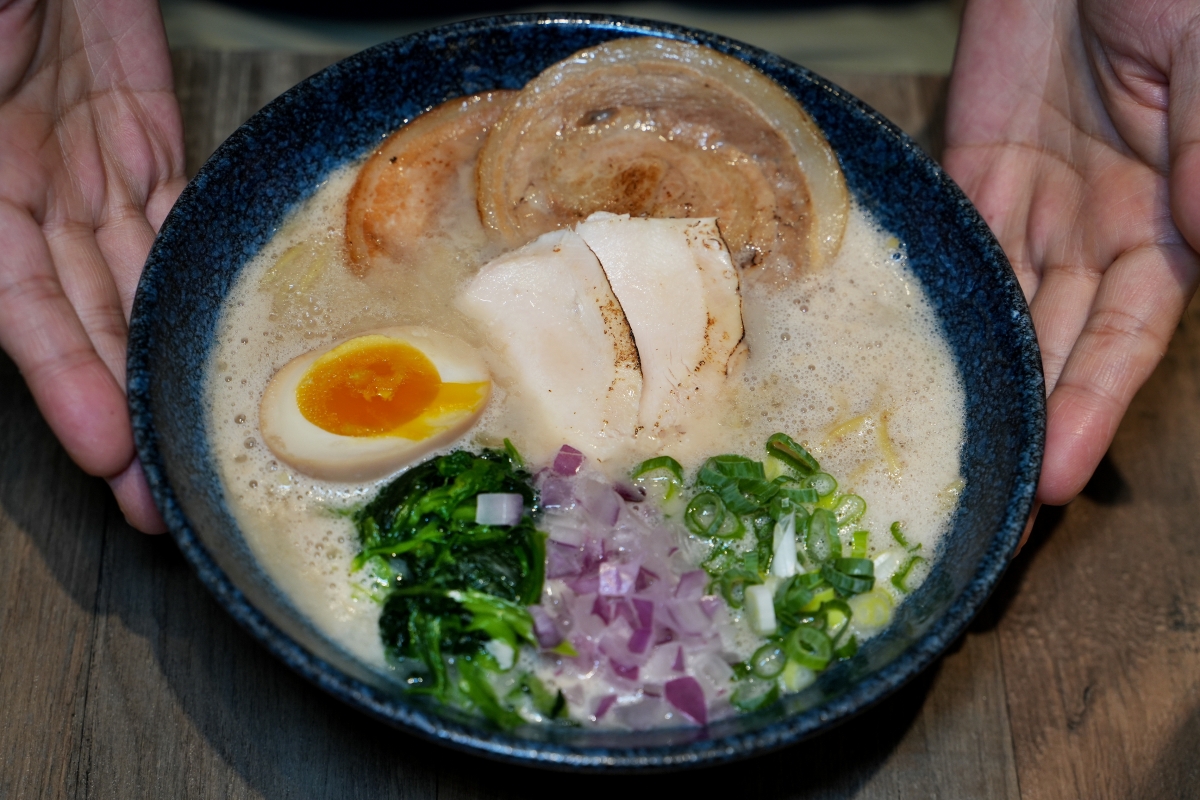 【桃園美食】拉麵夫人 小檜溪店 – 濃郁卻不油膩的雞白湯越喝越順口!天然食材製成的拉麵讓全家大小都可以吃得安心 - 第27張圖 【桃園美食】拉麵夫人 小檜溪店 – 濃郁卻不油膩的雞白湯越喝越順口!天然食材製成的拉麵讓全家大小都可以吃得安心
