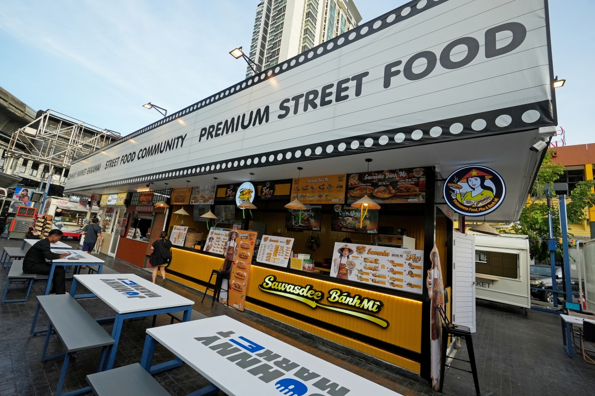 【曼谷市集】Johnny Market – 曼谷2026年最新美食市集！鄰近Ekkamai站，有許多人氣名店的美食在這都免排隊就可吃到