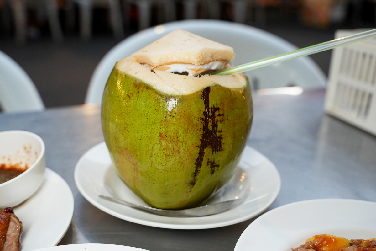 【曼谷美食】Cheaper & Better Street Food – Silom 席隆區的超人氣街頭美食,價格平實,各種泰式小吃、熱炒應有盡有! - 第19張圖 【曼谷美食】Cheaper & Better Street Food – Silom 席隆區的超人氣街頭美食,價格平實,各種泰式小吃、熱炒應有盡有!