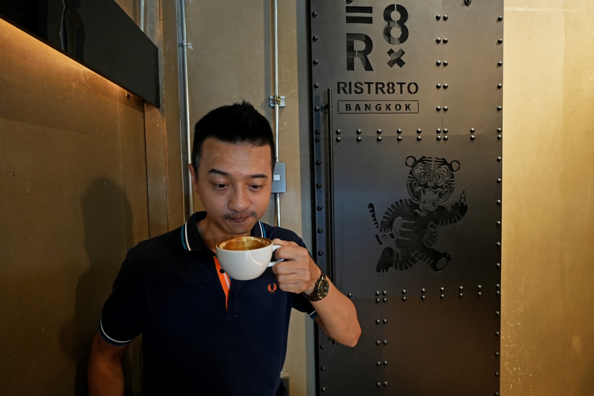 【曼谷美食】Ristr8to Bangkok – 世界拉花藝術大賽冠軍開的人氣咖啡廳現在不用專程去清邁,曼谷的嵩越路也有分店了喔! - 第18張圖 【曼谷美食】Ristr8to Bangkok – 世界拉花藝術大賽冠軍開的人氣咖啡廳現在不用專程去清邁,曼谷的嵩越路也有分店了喔!