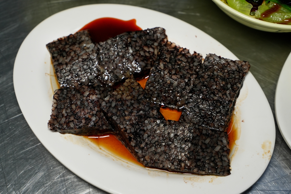 【八德美食】名家當歸鴨 – 八德在地的人氣平價小吃,肉肉控必點鴨腿飯,溫潤的當歸湯可免費續,暑假還有宵夜場喔! - 第27張圖 【八德美食】名家當歸鴨 – 八德在地的人氣平價小吃,肉肉控必點鴨腿飯,溫潤的當歸湯可免費續,暑假還有宵夜場喔!