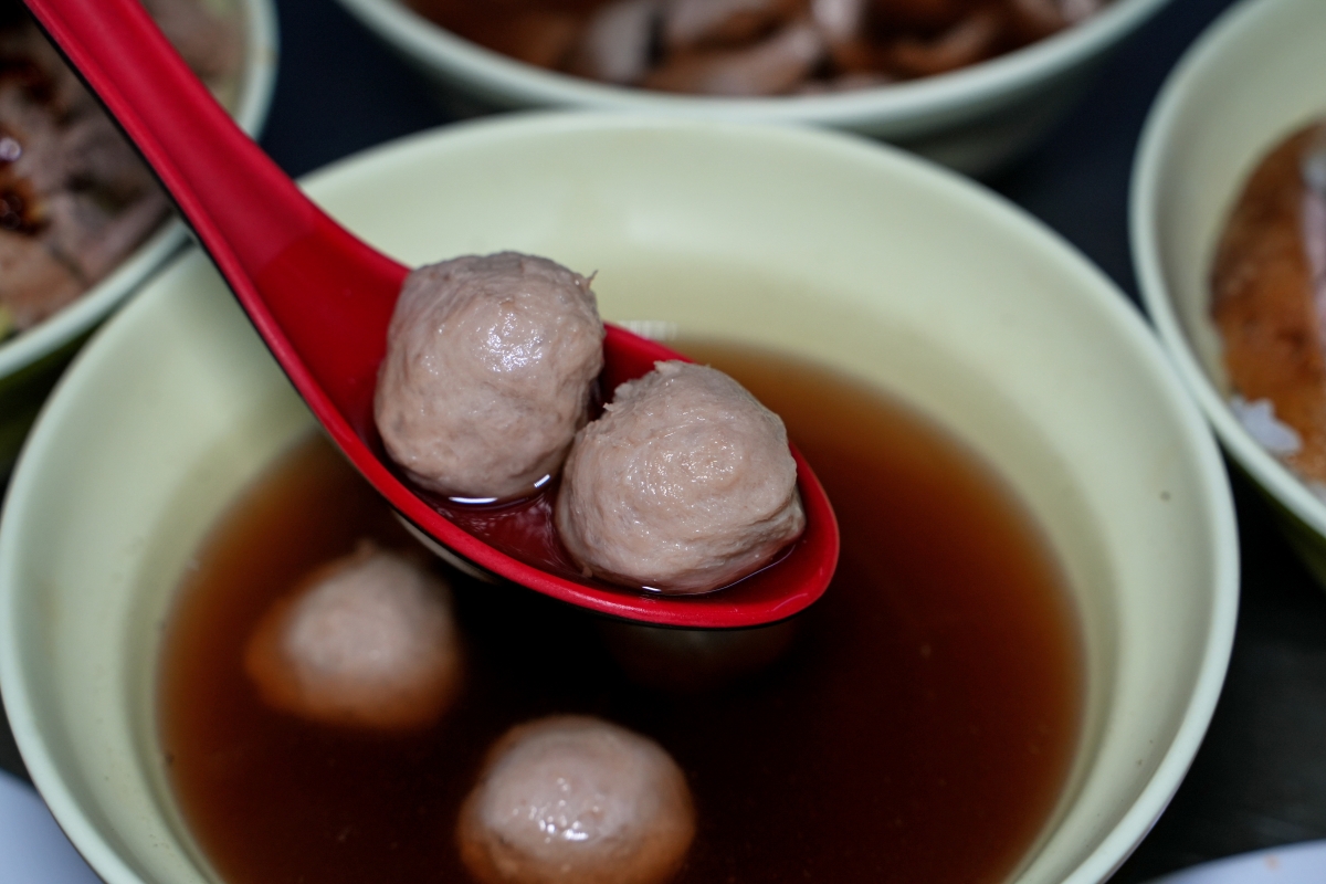 【八德美食】名家當歸鴨 – 八德在地的人氣平價小吃,肉肉控必點鴨腿飯,溫潤的當歸湯可免費續,暑假還有宵夜場喔! - 第26張圖 【八德美食】名家當歸鴨 – 八德在地的人氣平價小吃,肉肉控必點鴨腿飯,溫潤的當歸湯可免費續,暑假還有宵夜場喔!