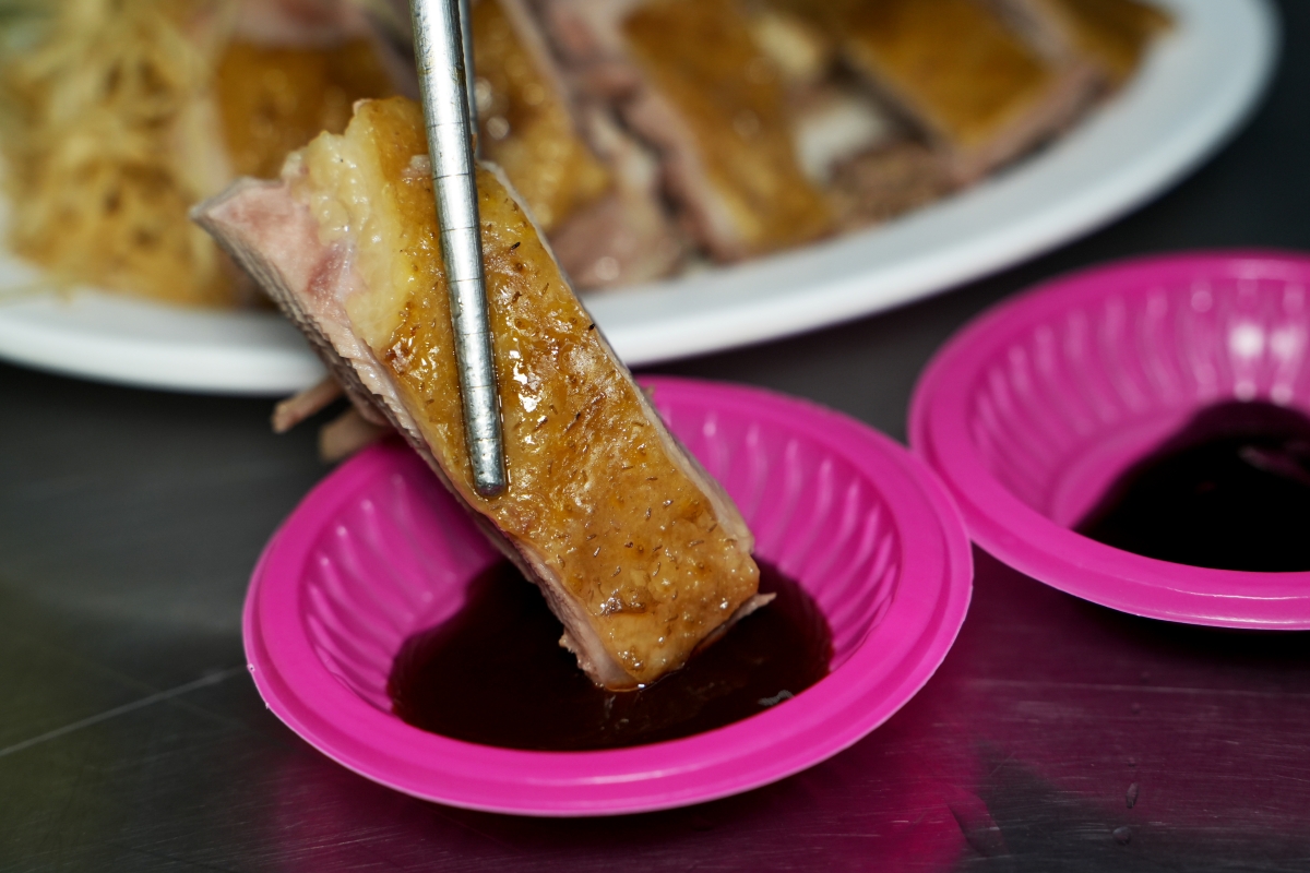 【八德美食】名家當歸鴨 – 八德在地的人氣平價小吃,肉肉控必點鴨腿飯,溫潤的當歸湯可免費續,暑假還有宵夜場喔! - 第22張圖 【八德美食】名家當歸鴨 – 八德在地的人氣平價小吃,肉肉控必點鴨腿飯,溫潤的當歸湯可免費續,暑假還有宵夜場喔!