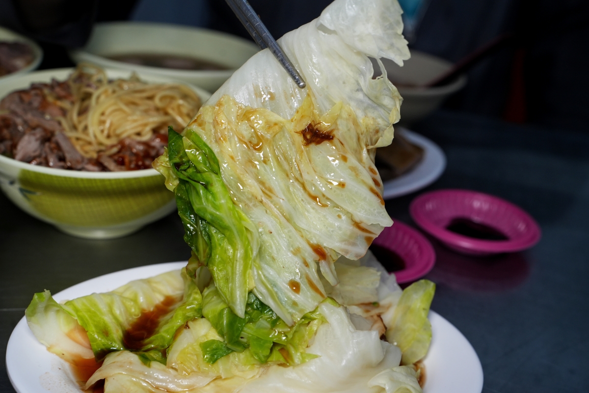 【八德美食】名家當歸鴨 – 八德在地的人氣平價小吃,肉肉控必點鴨腿飯,溫潤的當歸湯可免費續,暑假還有宵夜場喔! - 第30張圖 【八德美食】名家當歸鴨 – 八德在地的人氣平價小吃,肉肉控必點鴨腿飯,溫潤的當歸湯可免費續,暑假還有宵夜場喔!