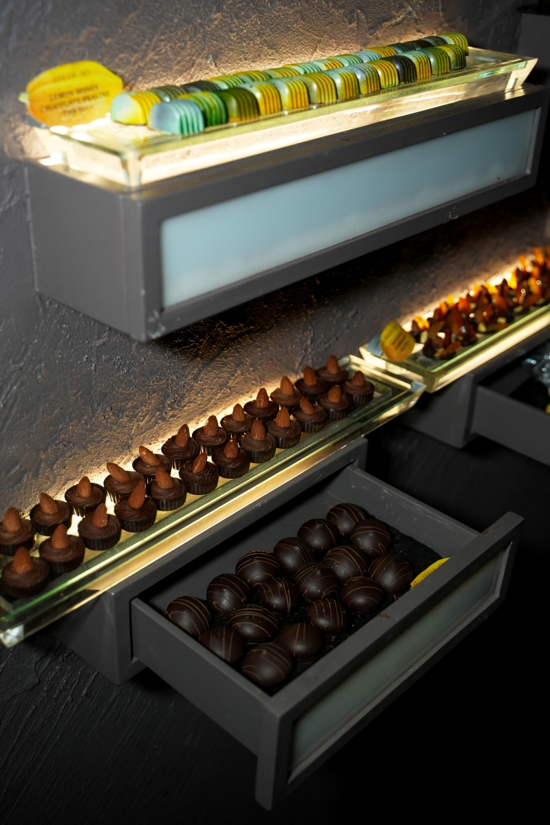 【曼谷美食】COCOA XO Bar – 與眾不同的曼谷市中心高樓酒吧,在57樓一面品味各種巧克力、一面賞百萬夜景的奢華夜晚 - 第13張圖 【曼谷美食】COCOA XO Bar – 與眾不同的曼谷市中心高樓酒吧,在57樓一面品味各種巧克力、一面賞百萬夜景的奢華夜晚