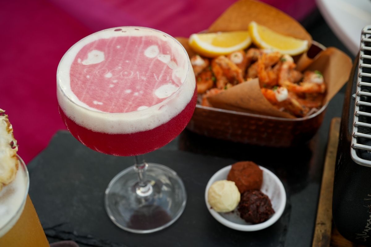 【曼谷美食】COCOA XO Bar – 與眾不同的曼谷市中心高樓酒吧,在57樓一面品味各種巧克力、一面賞百萬夜景的奢華夜晚 - 第24張圖 【曼谷美食】COCOA XO Bar – 與眾不同的曼谷市中心高樓酒吧,在57樓一面品味各種巧克力、一面賞百萬夜景的奢華夜晚
