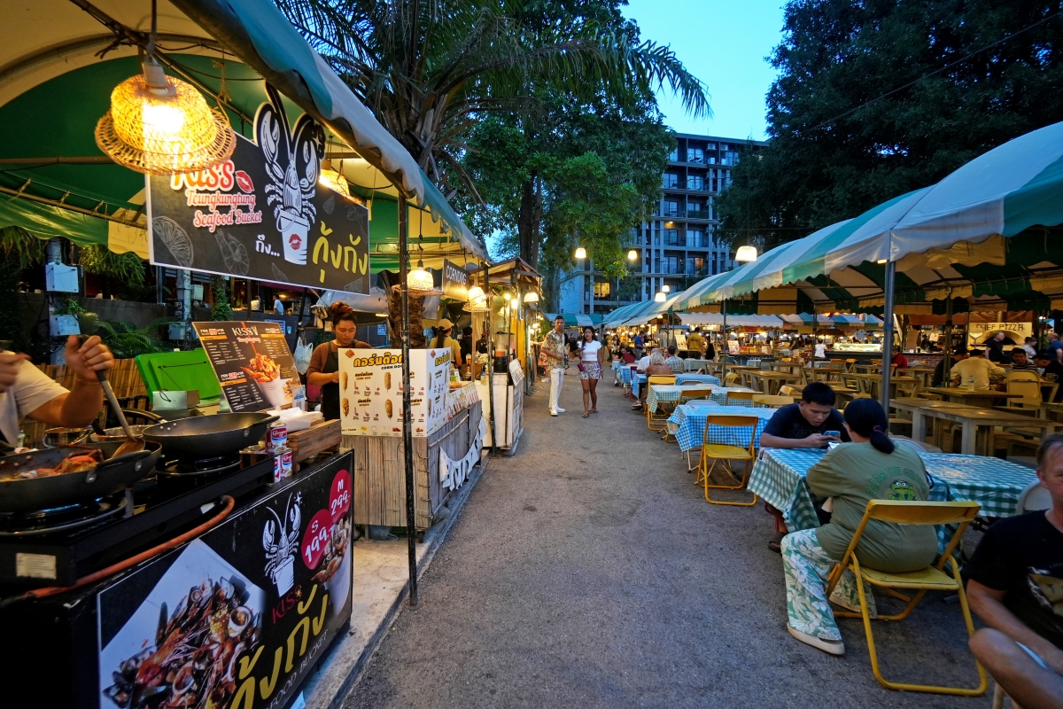 【華欣夜市】Tamarind Market 羅望子夜市 – 蟬鳴夜市隔壁的文青風美食市集,各式小吃、現場音樂表演、美酒一次滿足! - 第6張圖 【華欣夜市】Tamarind Market 羅望子夜市 – 蟬鳴夜市隔壁的文青風美食市集,各式小吃、現場音樂表演、美酒一次滿足!