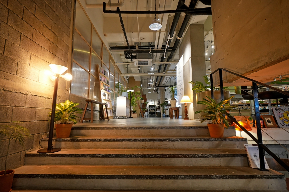 【曼谷商場】FRIEND FRIEND – 曼谷EMPORIUM百貨內的隱藏版生活美學空間，一站式體驗咖啡、選物、美食與綠意！